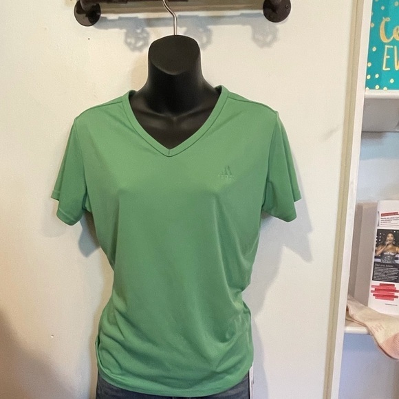 3 Adidas T-Shirts Size M & Adidas Bag - Picture 5 of 7